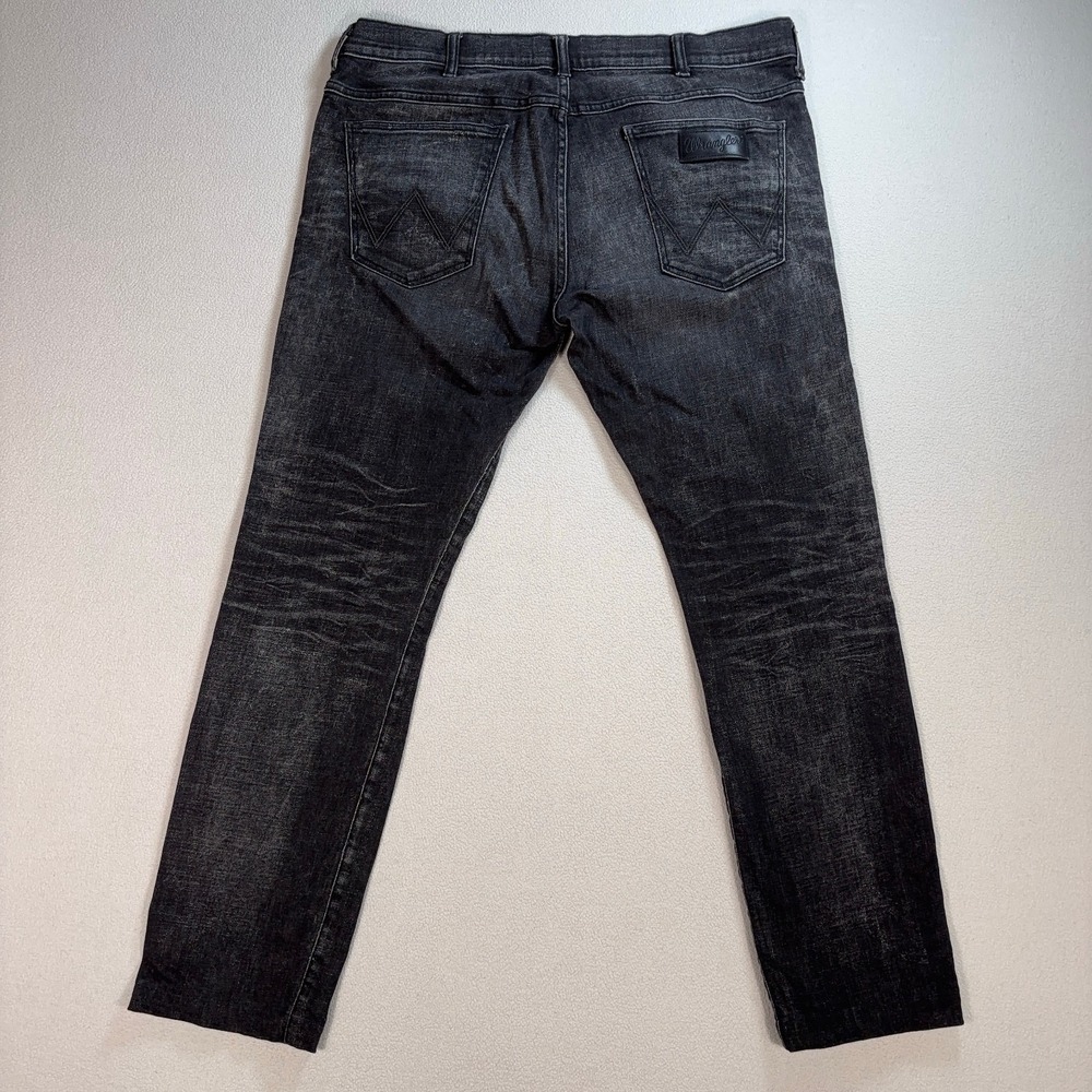 Wrangler Bryson Jeans Men's 36x29* Faded Black Distressed Tapered Stretch Denim - Picture 2 of 16
